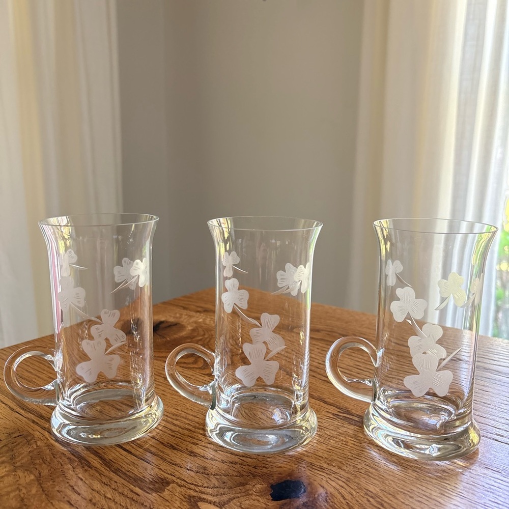 Vintage Set of 3 Clear Irish Cream Glass Mugs with shamrock Etching - Picture 2 of 13